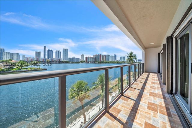 4000 NE 168th St PH1A, North Miami Beach, FL 33160