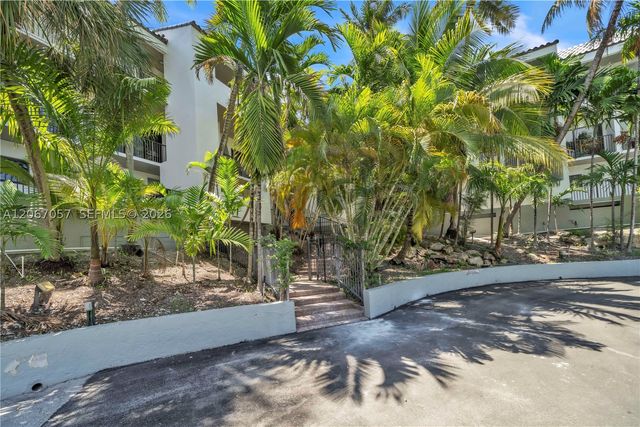 4000 NE 168th St PH1A, North Miami Beach, FL 33160