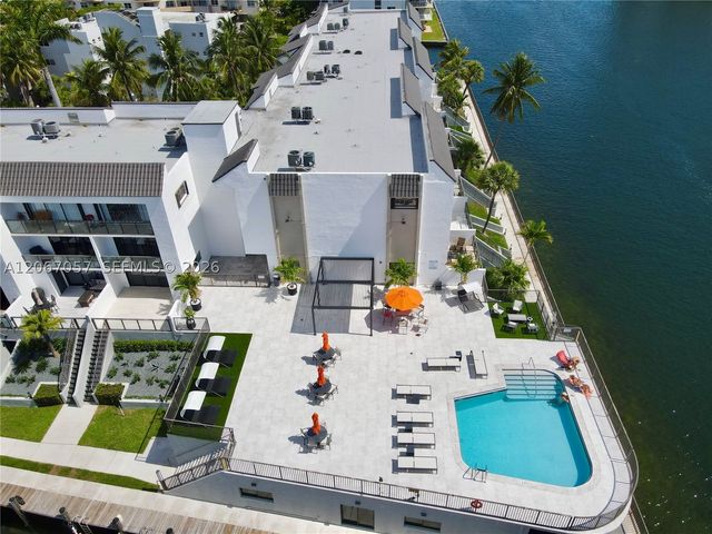 4000 NE 168th St PH1A, North Miami Beach, FL 33160