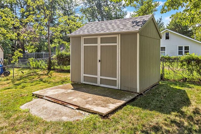 4617 NE 47th Street, Kansas City, MO 64117