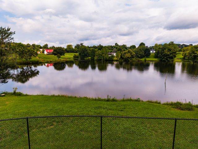142 Poston Andrews Ln, Cookeville, TN 38506
