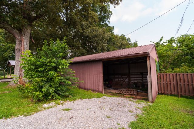 142 Poston Andrews Ln, Cookeville, TN 38506