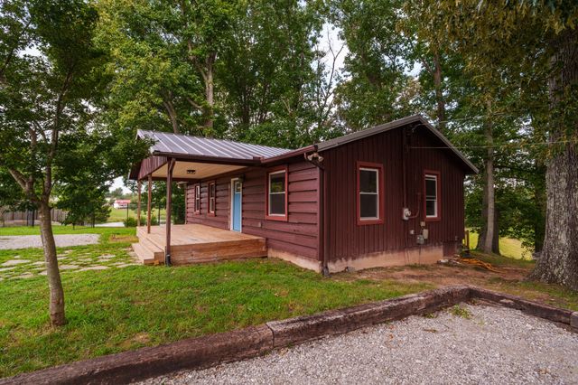 142 Poston Andrews Ln, Cookeville, TN 38506