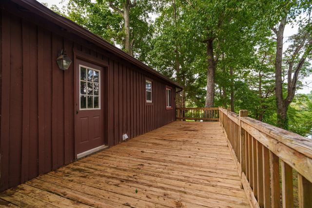 142 Poston Andrews Ln, Cookeville, TN 38506