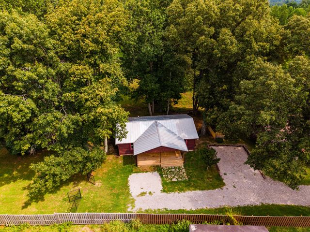 142 Poston Andrews Ln, Cookeville, TN 38506
