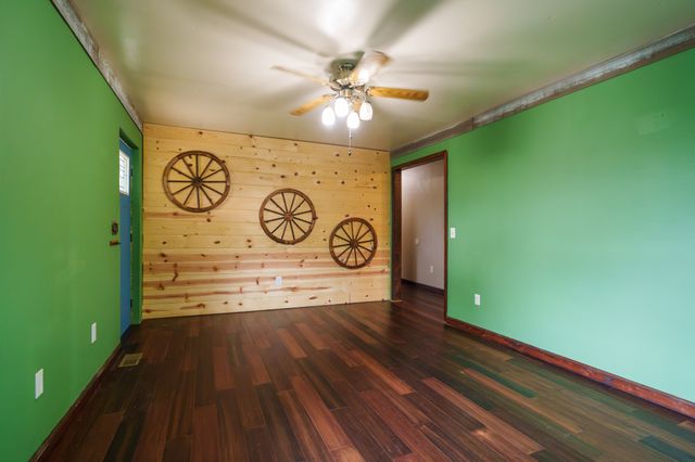 142 Poston Andrews Ln, Cookeville, TN 38506