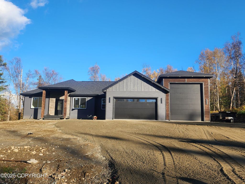 1740 W Pipestone Drive, Wasilla, AK 99654