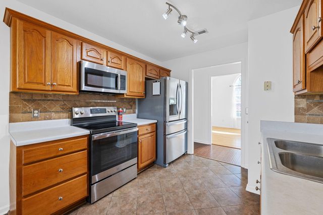 6895 Bucksland Drive, Ooltewah, TN 37363