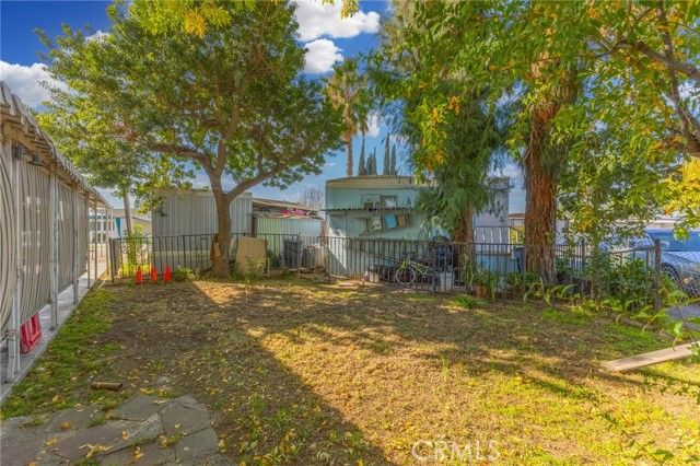 2075 W Rialto 29, San Bernardino, CA 92410