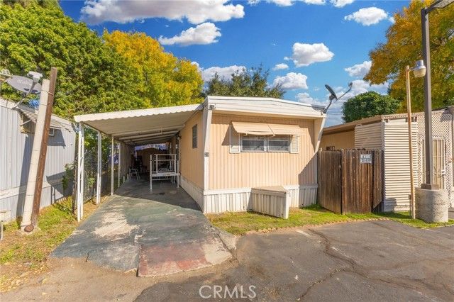 2075 W Rialto 29, San Bernardino, CA 92410