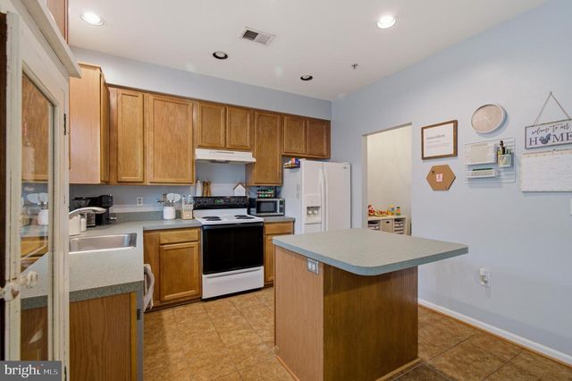 1212 NEEDHAM CT, Crofton, MD 21114