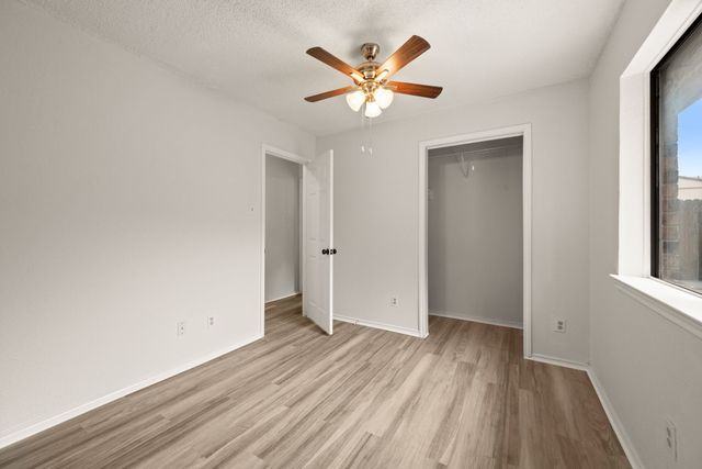 2911 Post Oak Drive, Euless, TX 76039