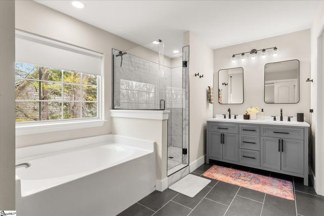 10 Birchall Lane, Simpsonville, SC 29681