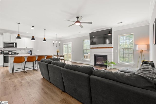 10 Birchall Lane, Simpsonville, SC 29681