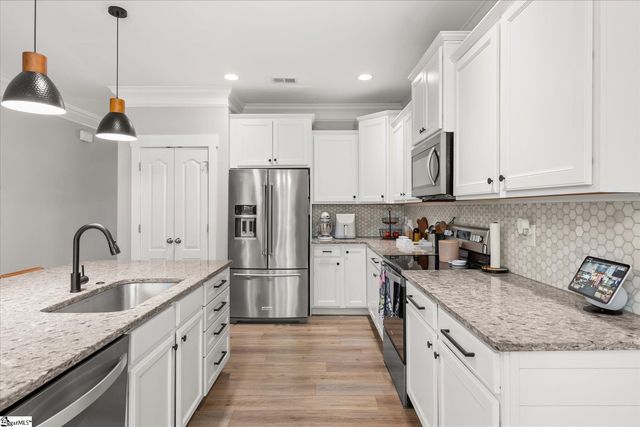 10 Birchall Lane, Simpsonville, SC 29681