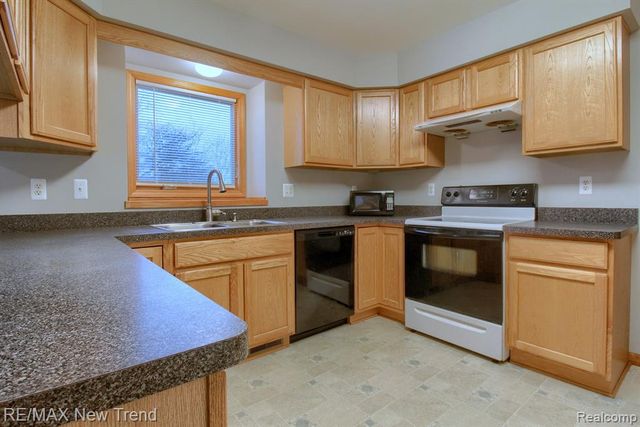 508 Heartwood Lane, Saline, MI 48176