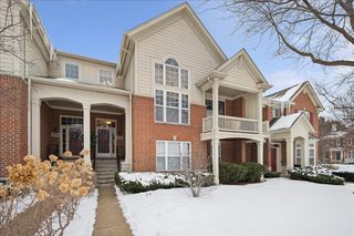 2710 Langley Circle, Glenview, IL 60025