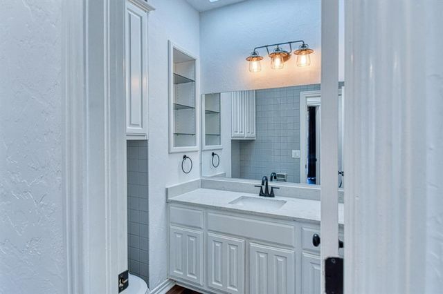 1929 Guilford Court, Norman, OK 73072