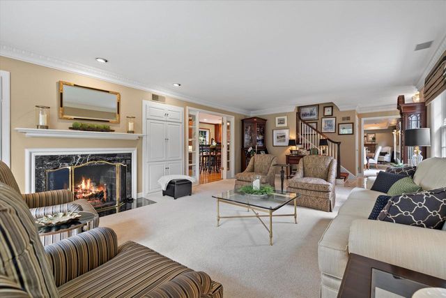 885 Grandview DRIVE, Elm Grove, WI 53122