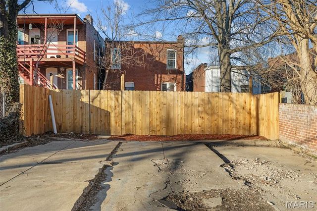 3408 Winnebago Street, St Louis, MO 63118