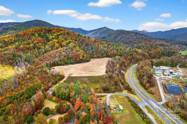 00 Hwy 221 Highway N, Marion, NC 28752