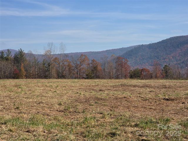 00 Hwy 221 Highway N, Marion, NC 28752