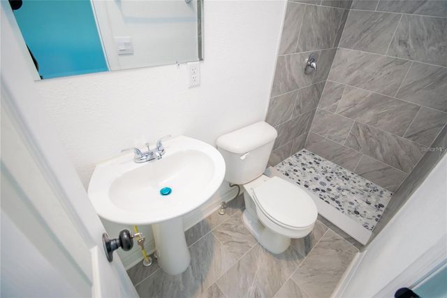 410 ARROYO LANE, Daytona Beach, FL 32114