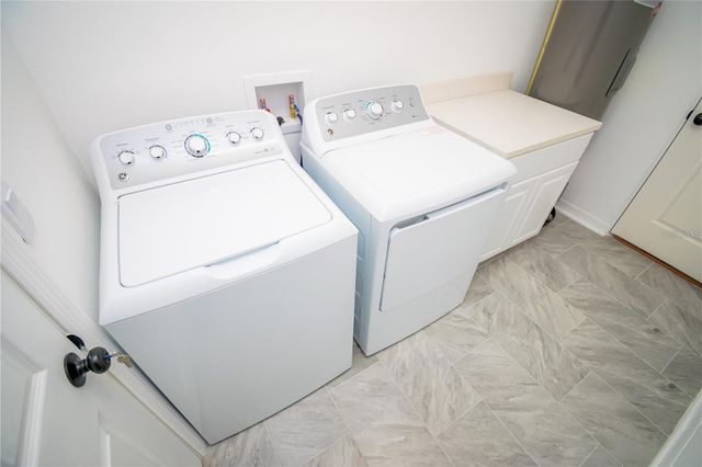 410 ARROYO LANE, Daytona Beach, FL 32114