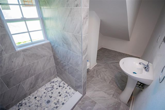 410 ARROYO LANE, Daytona Beach, FL 32114