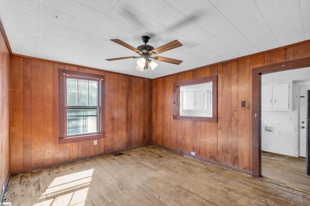 26 Moody Street, Greenville, SC 29611