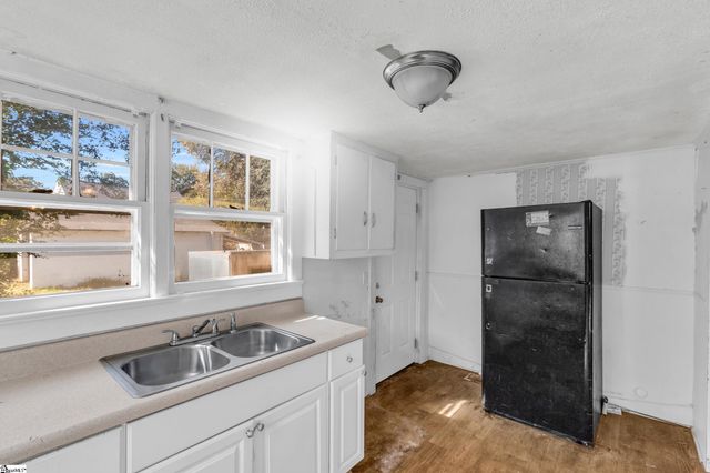 26 Moody Street, Greenville, SC 29611