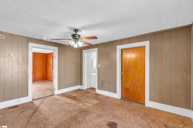 26 Moody Street, Greenville, SC 29611