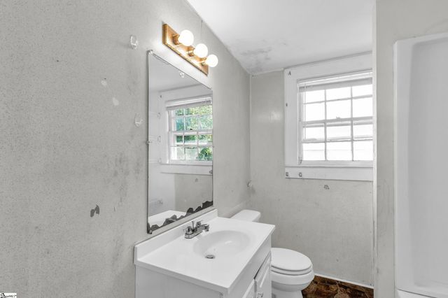 26 Moody Street, Greenville, SC 29611