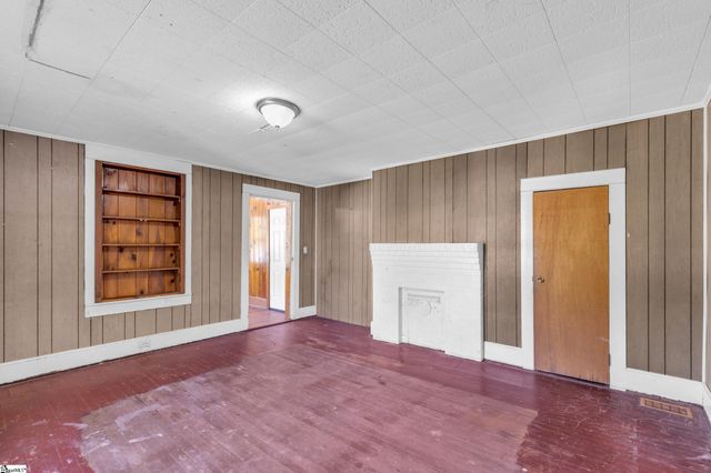 26 Moody Street, Greenville, SC 29611