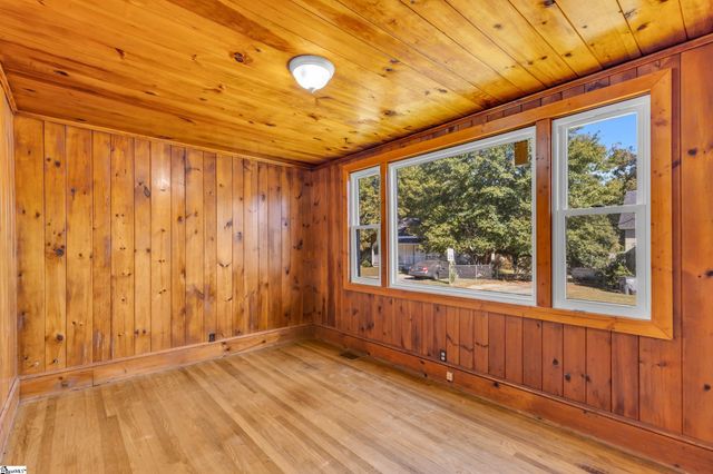 26 Moody Street, Greenville, SC 29611