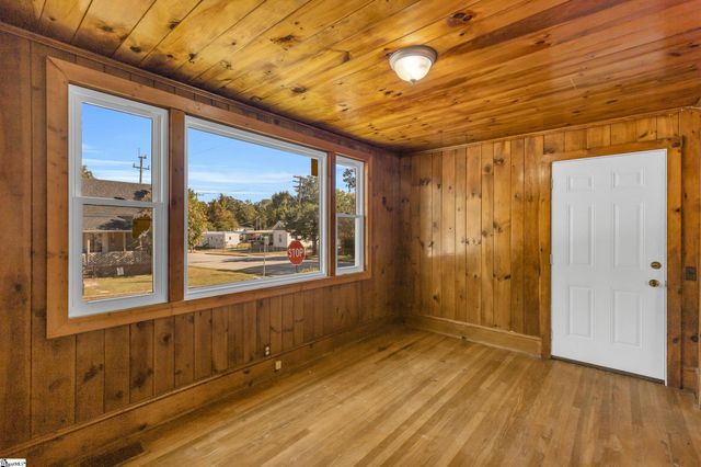 26 Moody Street, Greenville, SC 29611