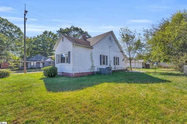 26 Moody Street, Greenville, SC 29611