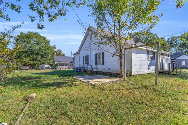 26 Moody Street, Greenville, SC 29611