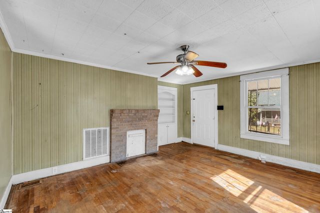 26 Moody Street, Greenville, SC 29611