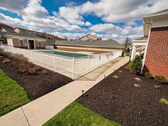 1009 Stockton Rdg, Cranberry Twp, PA 16066