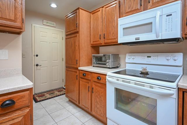 88 SPENCER VILLAGE COURT, Appleton, WI 54914