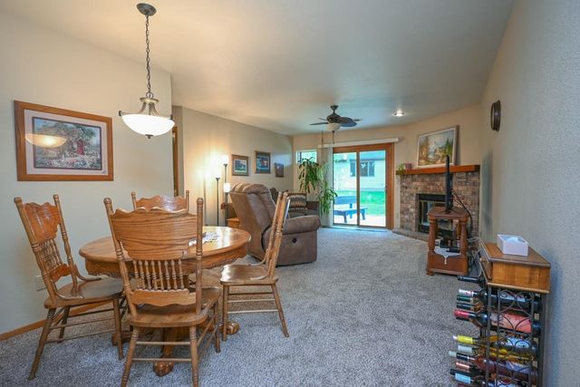 88 SPENCER VILLAGE COURT, Appleton, WI 54914