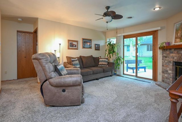 88 SPENCER VILLAGE COURT, Appleton, WI 54914