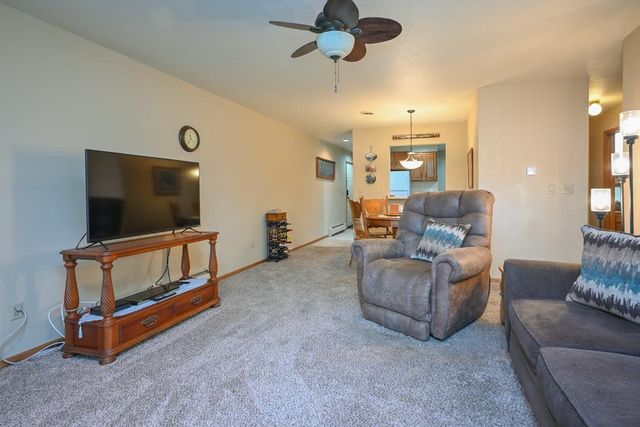 88 SPENCER VILLAGE COURT, Appleton, WI 54914