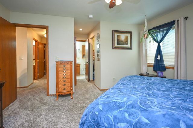 88 SPENCER VILLAGE COURT, Appleton, WI 54914