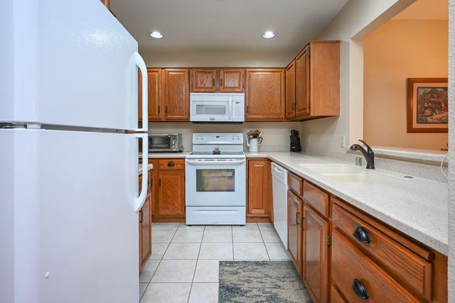 88 SPENCER VILLAGE COURT, Appleton, WI 54914
