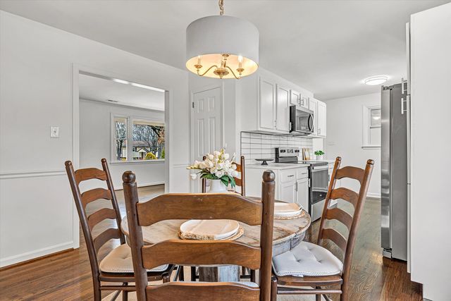 1462 Lakeridge CIR, Troutville, VA 24175