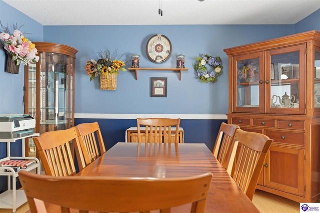 82 N Sunset Avenue, Cecilia, KY 42724