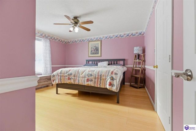 82 N Sunset Avenue, Cecilia, KY 42724
