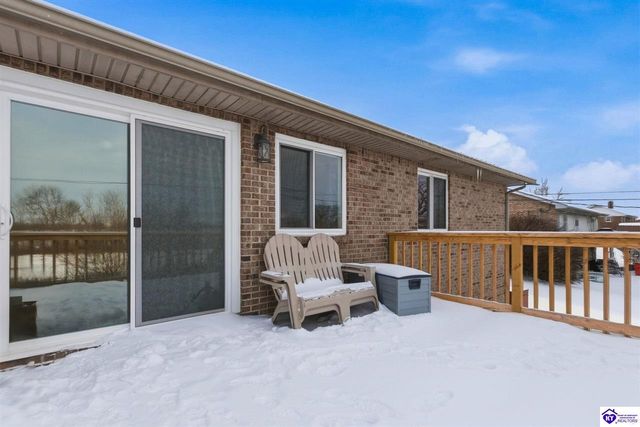 82 N Sunset Avenue, Cecilia, KY 42724